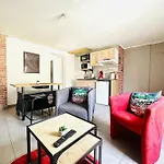 Aux Pieds Du Vieux-mans : Confort Et Lumineux - 2p Apartman