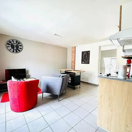 Aux Pieds Du Vieux-mans : Confort Et Lumineux - 2p Apartman