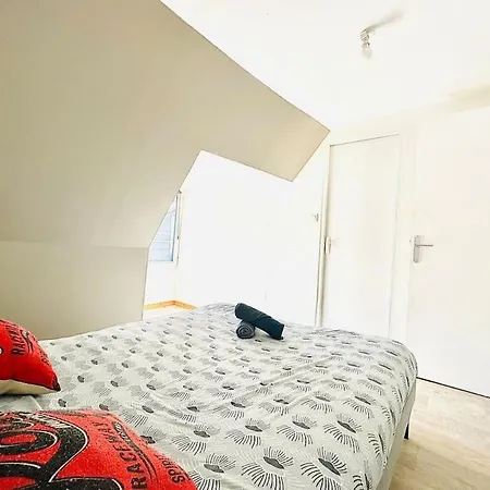 Aux Pieds Du Vieux-mans : Confort Et Lumineux - 2p Apartment