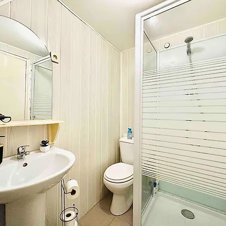 Apartment Aux Pieds Du Vieux-mans : Confort Et Lumineux - 2p