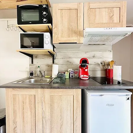 Aux Pieds Du Vieux-mans : Confort Et Lumineux - 2p Apartment